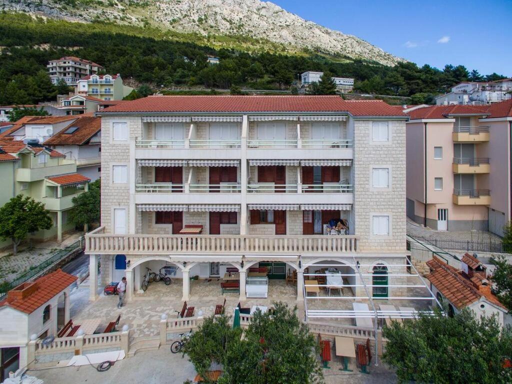 Apartments Tihomir Musac Omiš Esterno foto