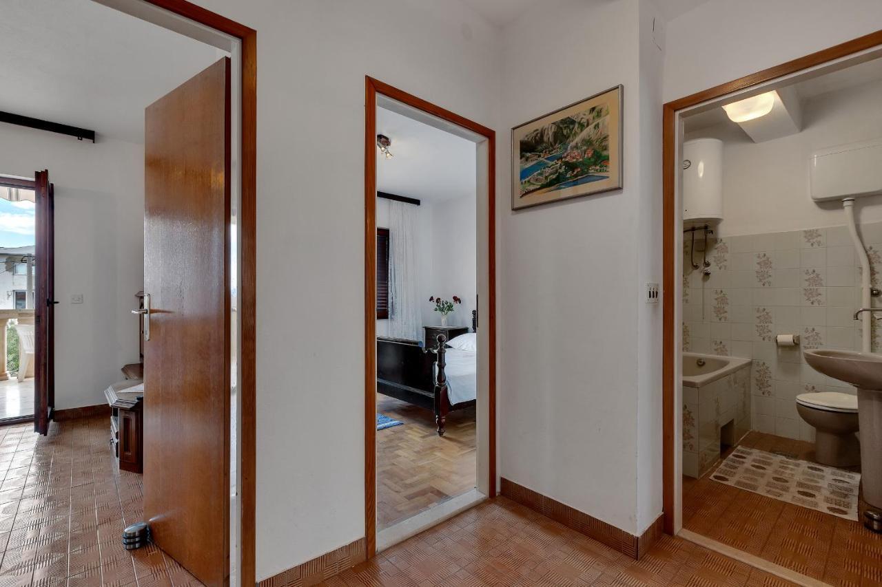 Apartments Tihomir Musac Omiš Esterno foto
