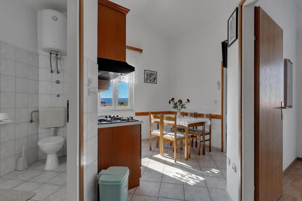 Apartments Tihomir Musac Omiš Esterno foto